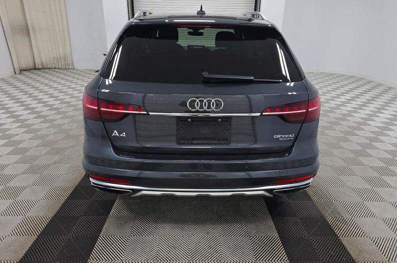 Фото 14 - AUDI A4