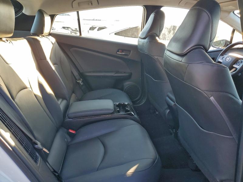 Фото 10 - TOYOTA PRIUS