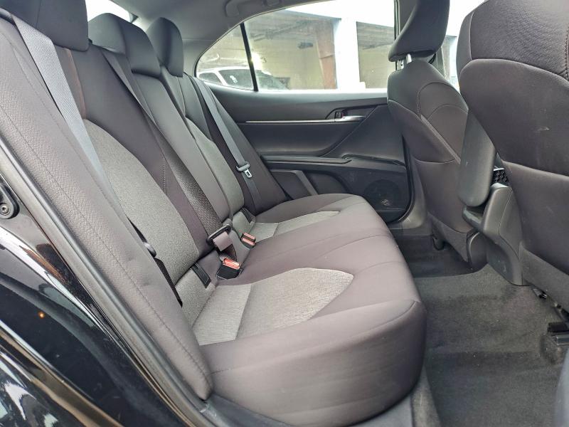 Фото 10 - TOYOTA CAMRY