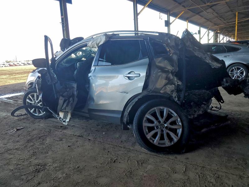 Фото 2 - NISSAN ROGUE