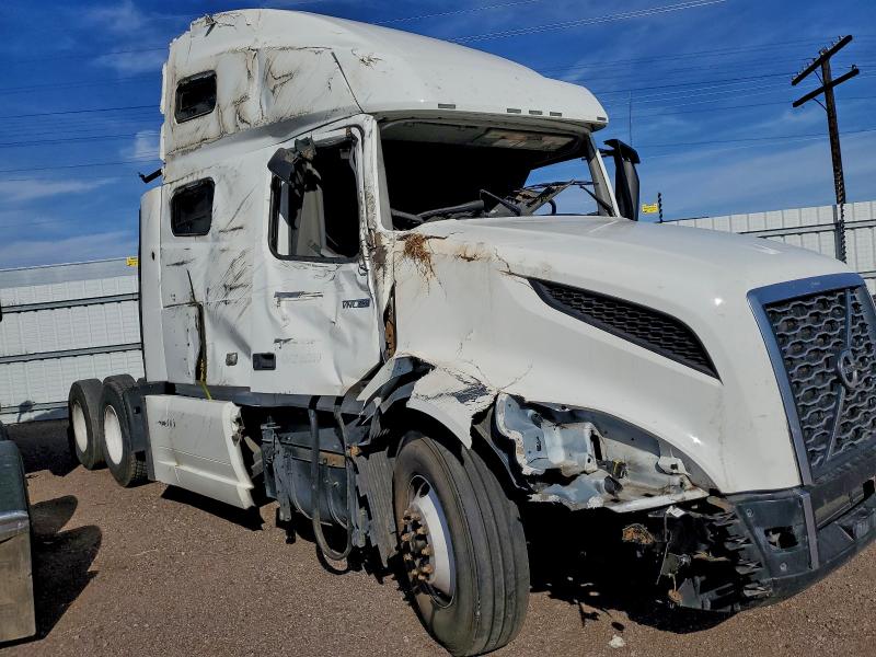 Фото 1 - VOLVO VN