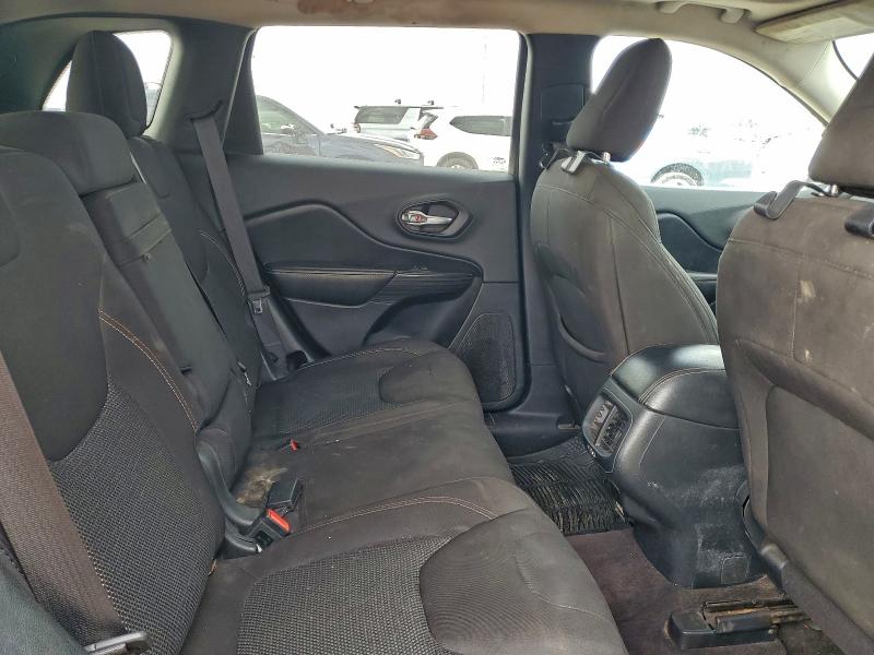 Фото 10 - JEEP GRAND CHER