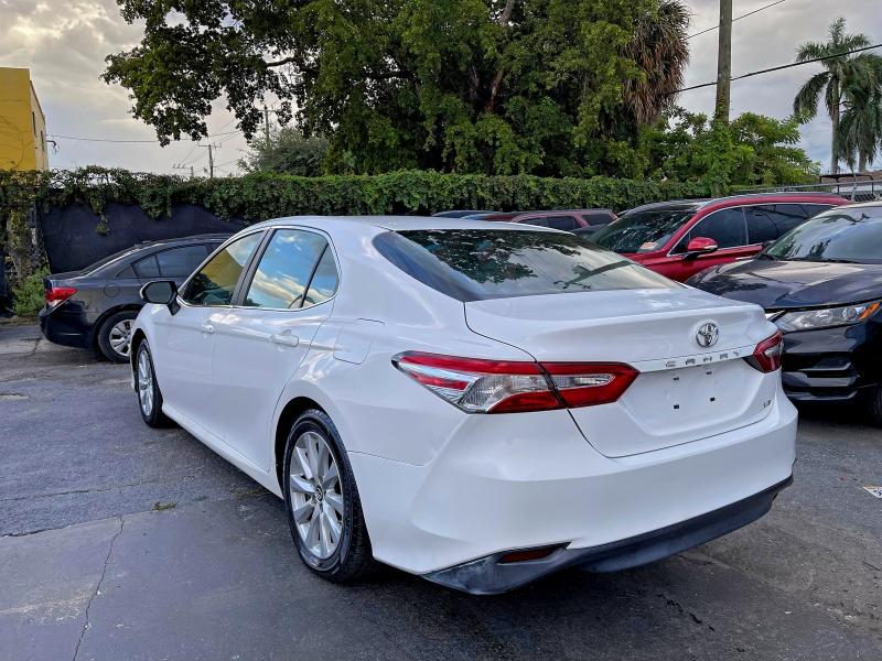 Фото 3 - TOYOTA CAMRY