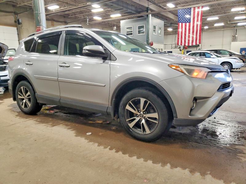 Фото 4 - TOYOTA RAV4