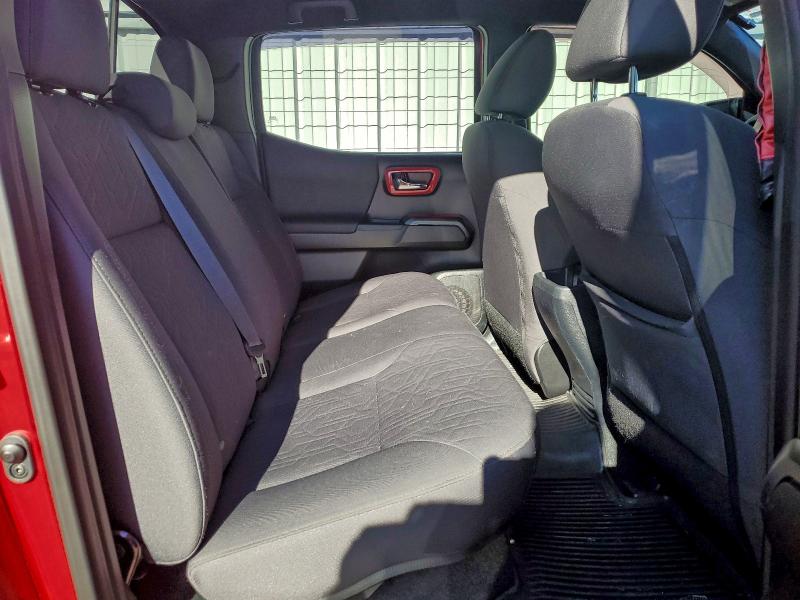 Фото 10 - TOYOTA TACOMA