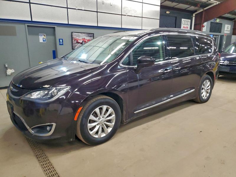 Фото 1 - CHRYSLER PACIFICA