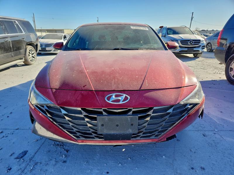 Фото 5 - HYUNDAI ELANTRA