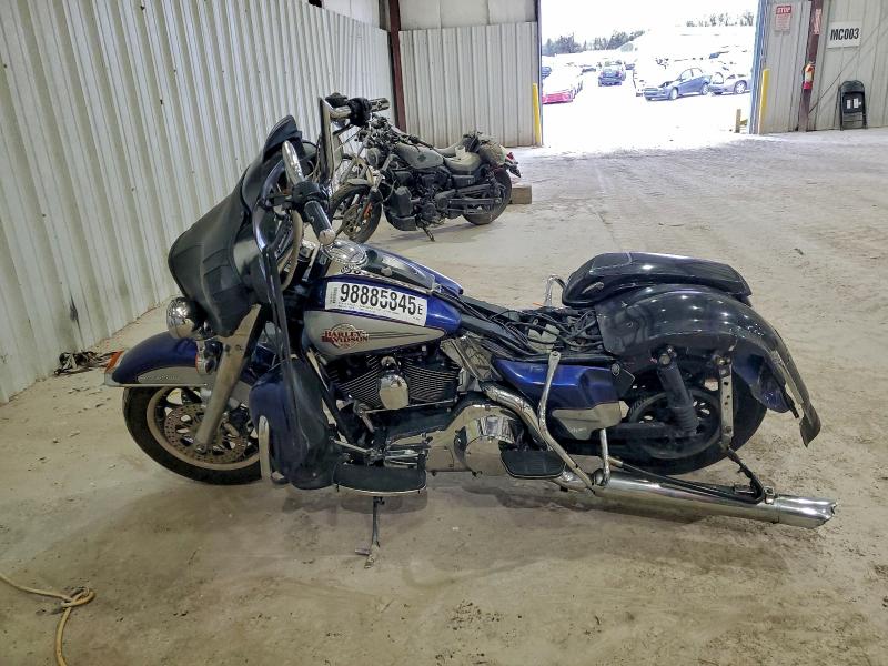 HARLEY-DAVIDSON FL 2006