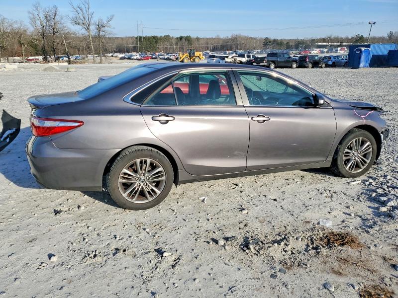 Фото 3 - TOYOTA CAMRY