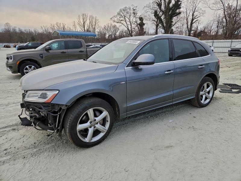 Фото 1 - AUDI Q5