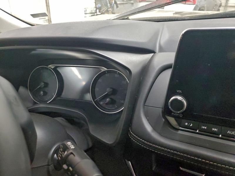 Фото 9 - NISSAN ROGUE