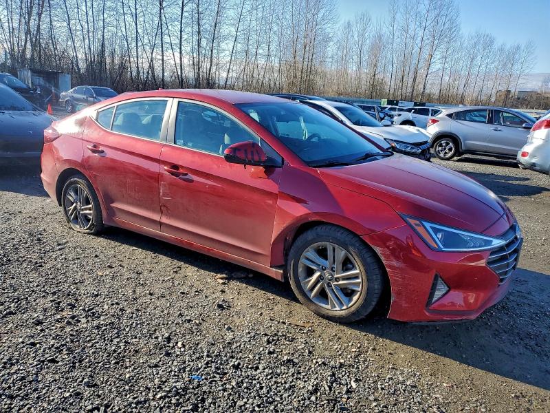 Фото 4 - HYUNDAI ELANTRA