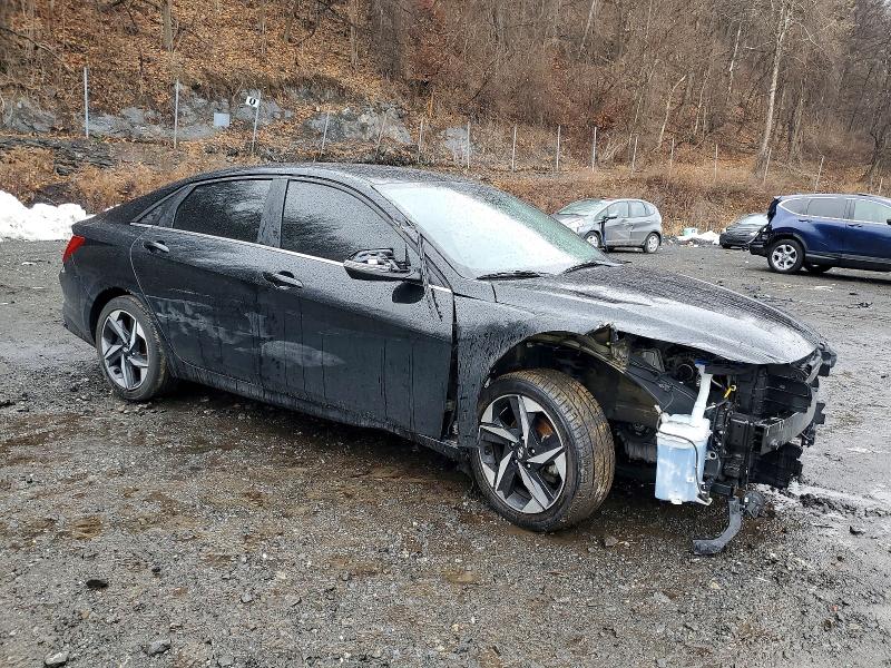 Фото 4 - HYUNDAI ELANTRA