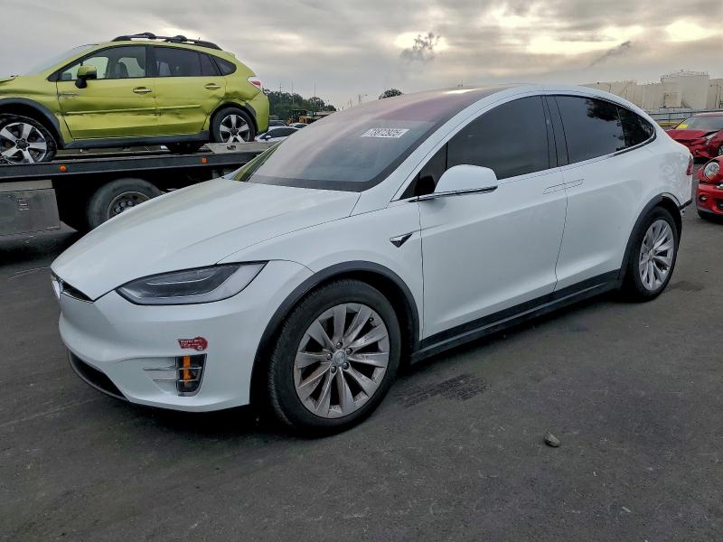 Фото 1 - TESLA MODEL X
