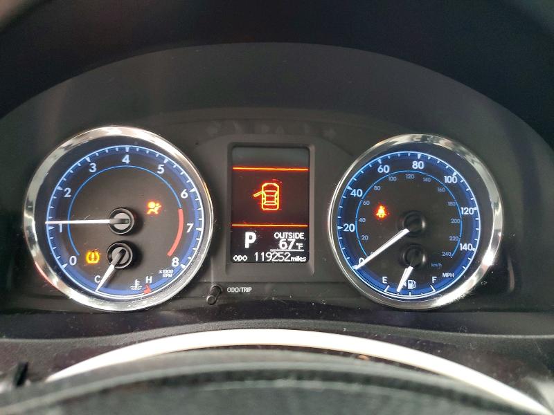 Фото 9 - TOYOTA COROLLA