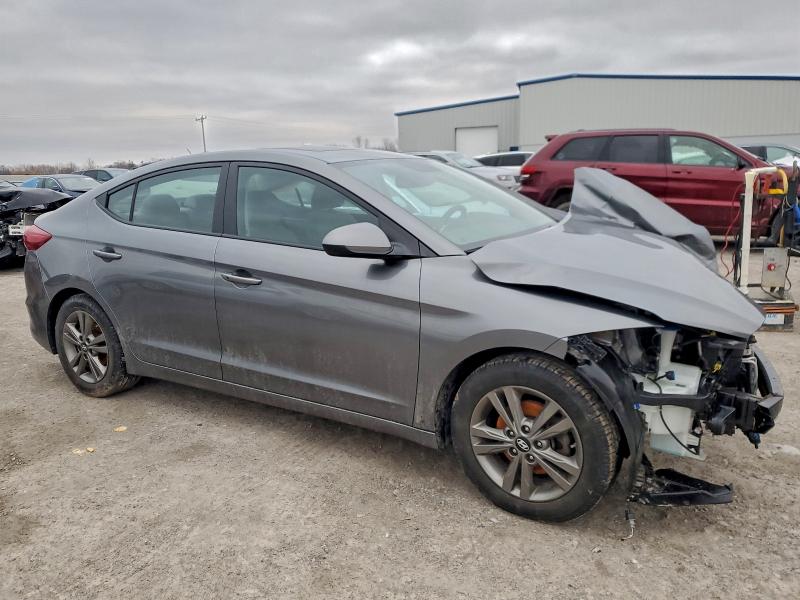 Фото 4 - HYUNDAI ELANTRA