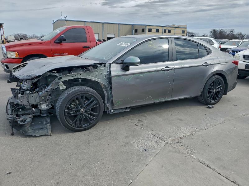 Фото 1 - TOYOTA CAMRY