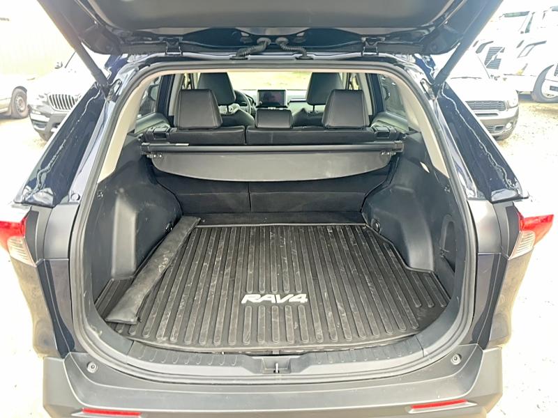 Фото 12 - TOYOTA RAV4