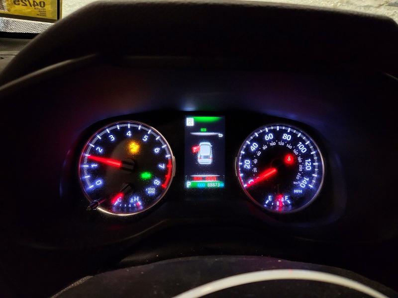 Фото 9 - TOYOTA RAV4