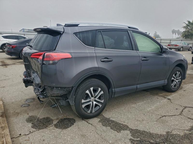 Фото 3 - TOYOTA RAV4