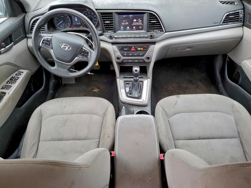 Фото 8 - HYUNDAI ELANTRA