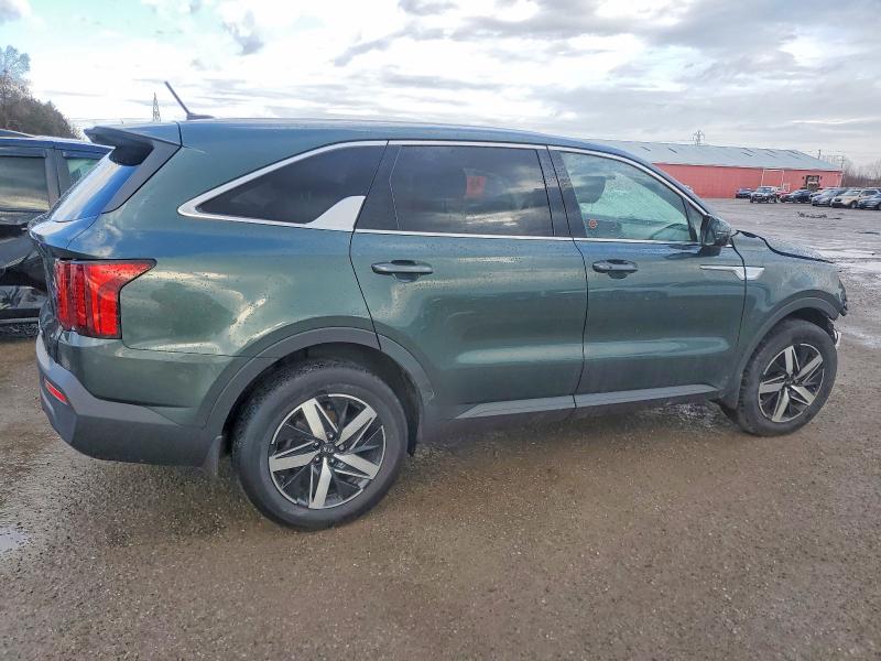 Фото 3 - KIA SORENTO