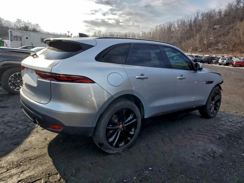 Фото 3 - JAGUAR F-PACE