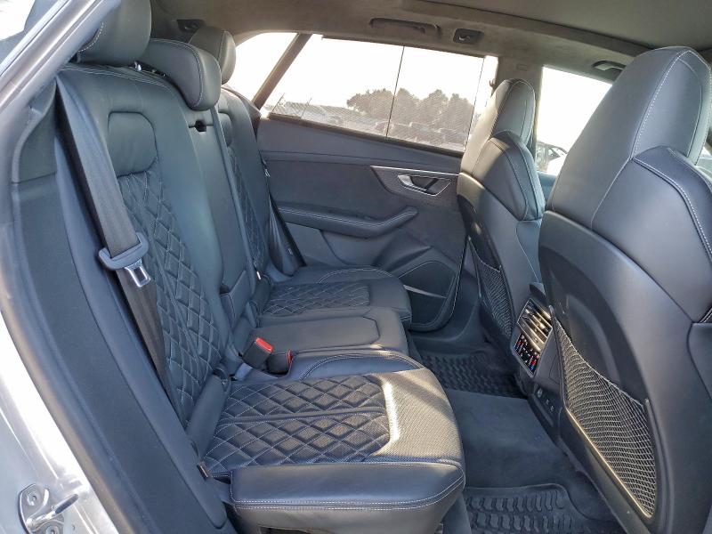 Фото 11 - AUDI SQ8