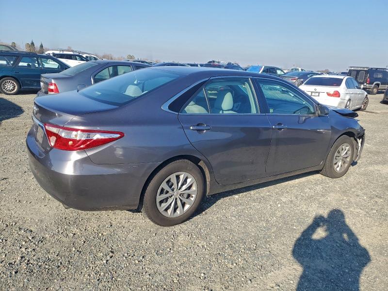 Фото 3 - TOYOTA CAMRY