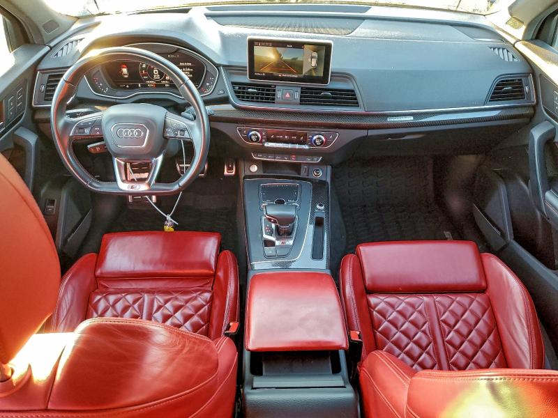 Фото 8 - AUDI SQ5