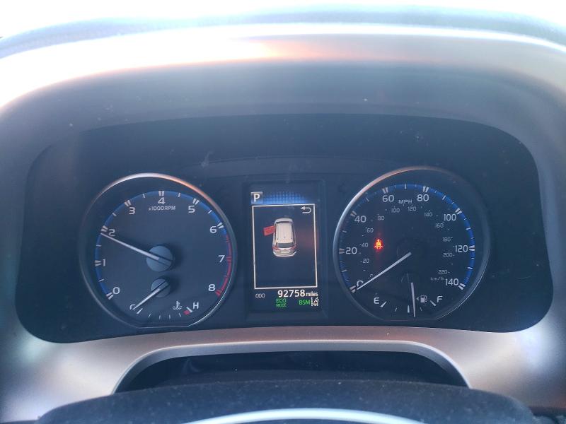 Фото 9 - TOYOTA RAV4