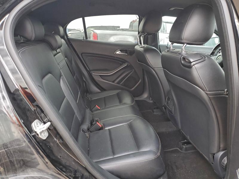 Фото 10 - MERCEDES-BENZ GLA-CLASS