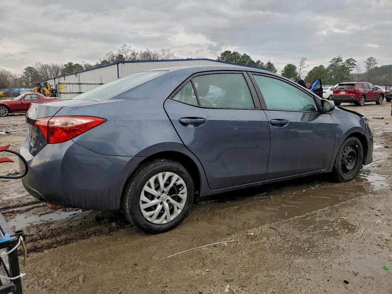 Фото 3 - TOYOTA COROLLA