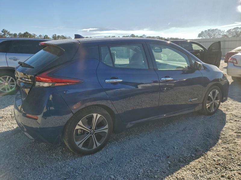 Фото 3 - NISSAN LEAF