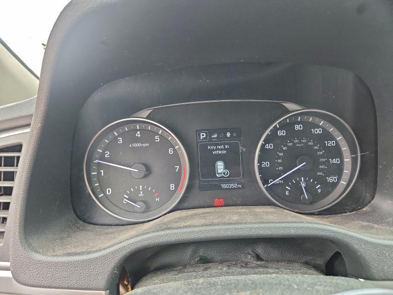 Фото 9 - HYUNDAI ELANTRA