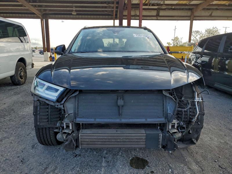 Фото 5 - AUDI Q5