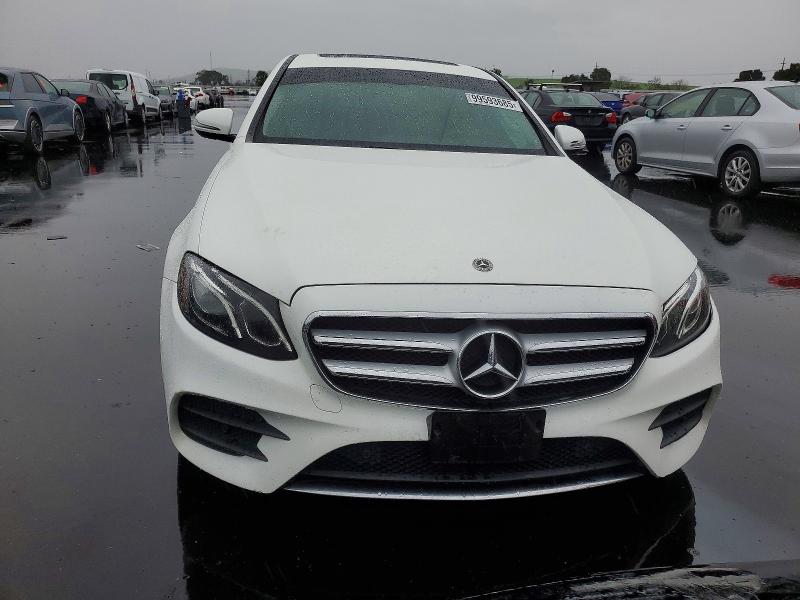 Фото 5 - MERCEDES-BENZ E-CLASS