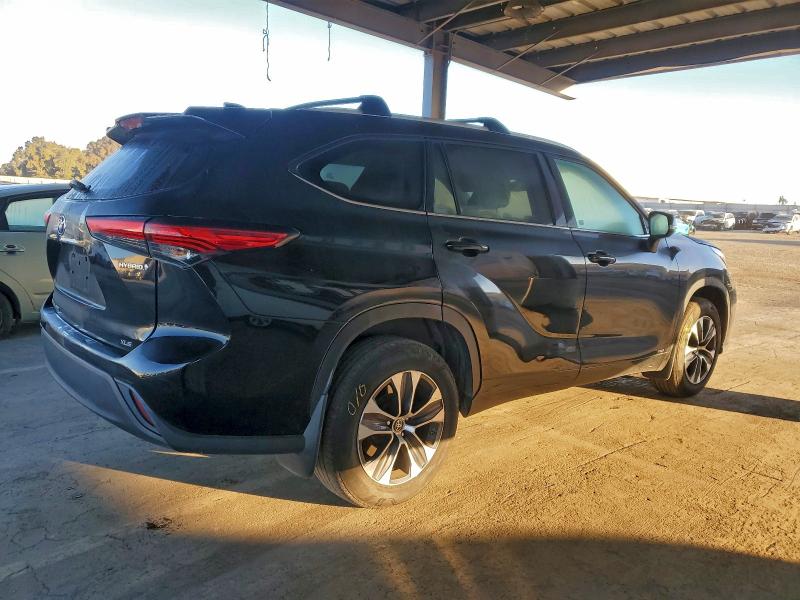 Фото 3 - TOYOTA HIGHLANDER