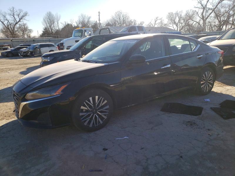 Фото 1 - NISSAN ALTIMA