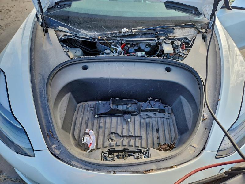 Фото 11 - TESLA MODEL 3