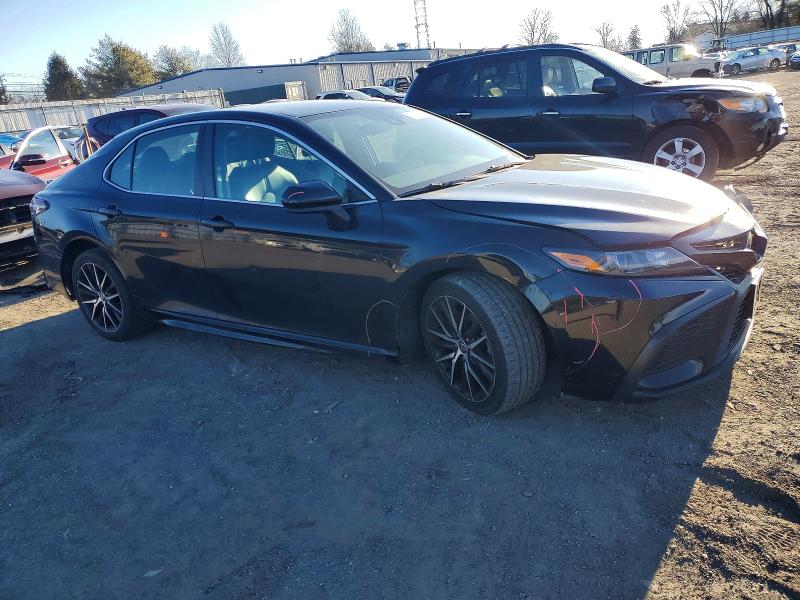 Фото 4 - TOYOTA CAMRY