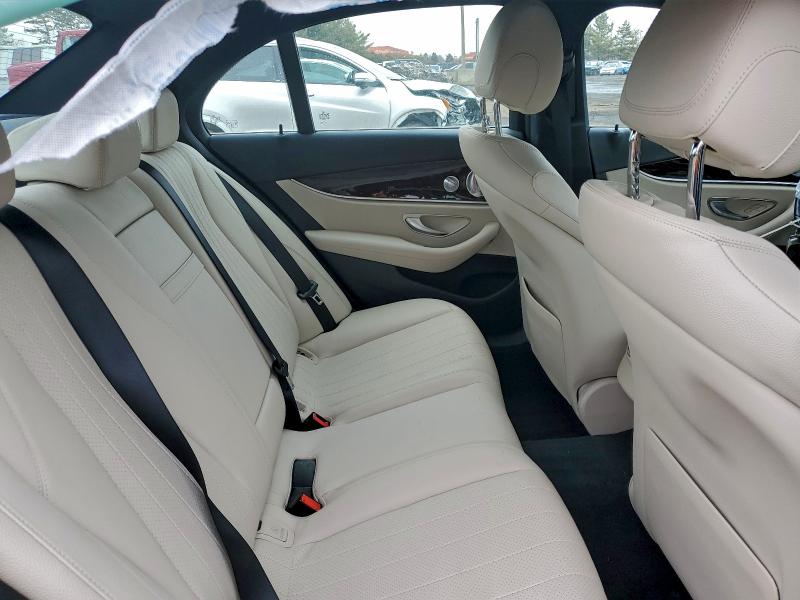 Фото 10 - MERCEDES-BENZ E-CLASS