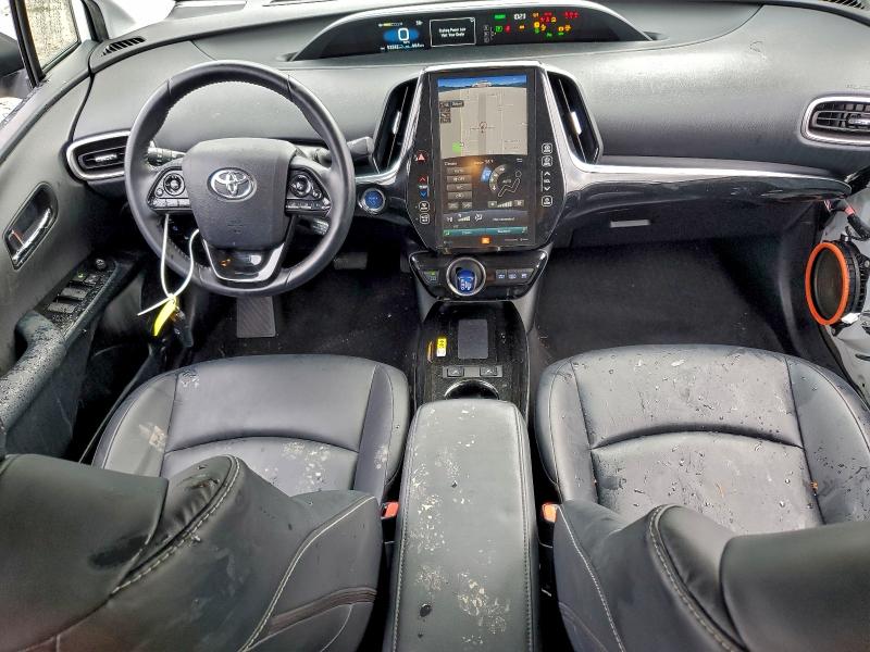 Фото 8 - TOYOTA PRIUS