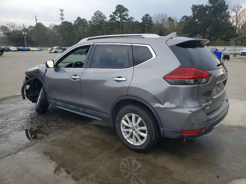 Фото 2 - NISSAN ROGUE