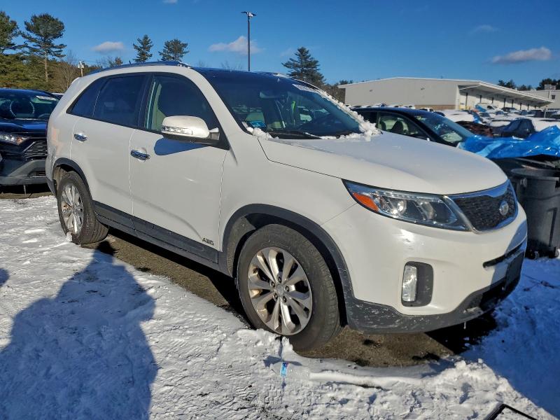 Фото 4 - KIA SORENTO