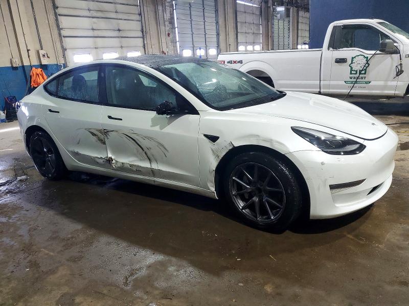 Фото 4 - TESLA MODEL 3