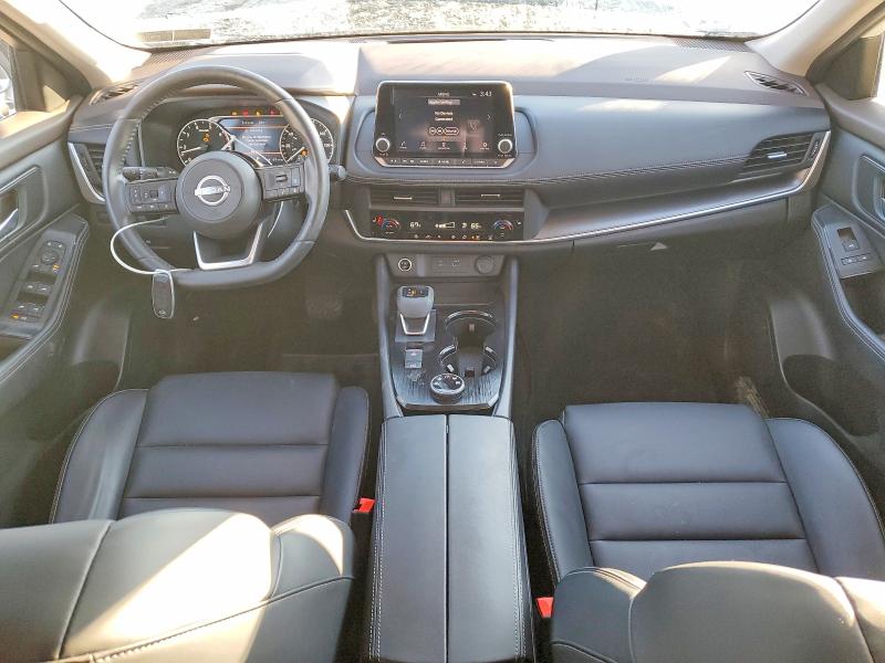 Фото 8 - NISSAN ROGUE