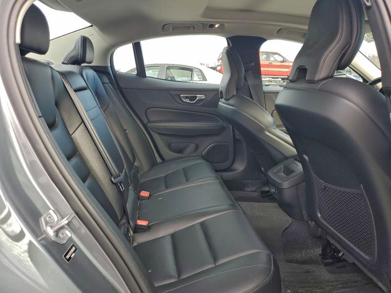 Фото 10 - VOLVO S60