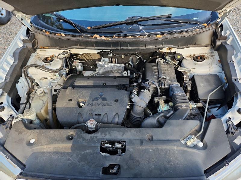 Фото 12 - MITSUBISHI OUTLANDER