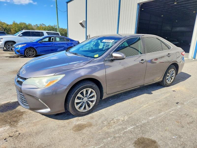 Фото 1 - TOYOTA CAMRY